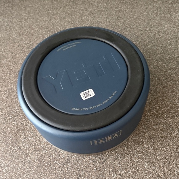 YETI Boomer 8 Cups Navy Blue Pet Bowl Stainless Steel - Picture 8 of 10